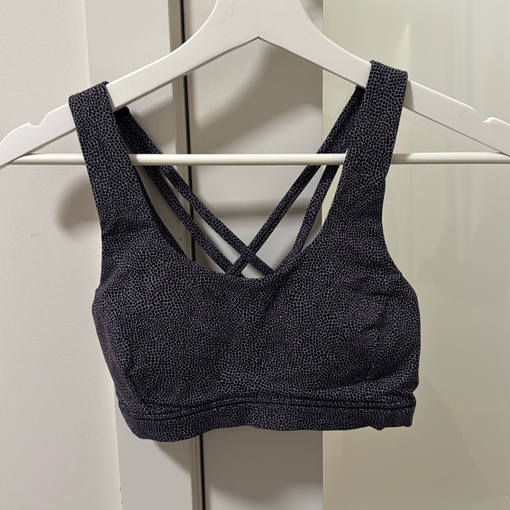 Lululemon sports bra